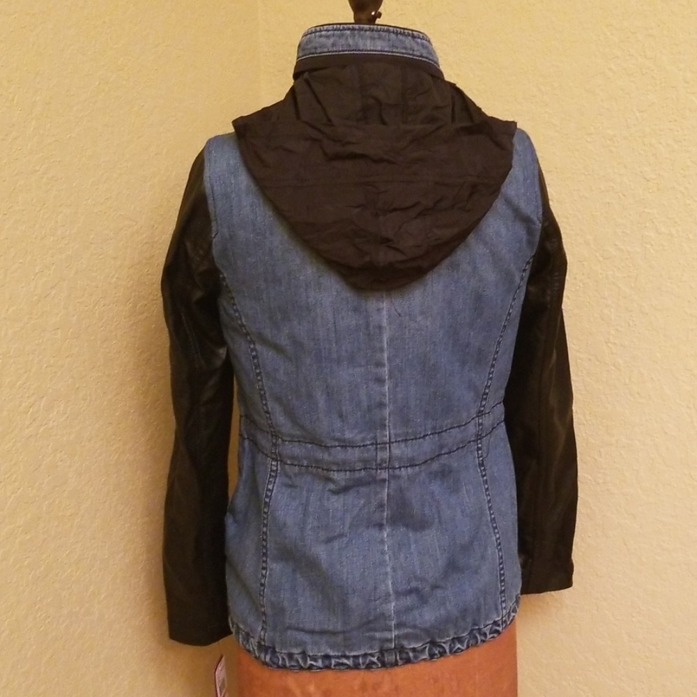 SOLD....NWT VINCE CAMUTO DENIM BLACK JACKET SIZE S - Picture 5 of 8